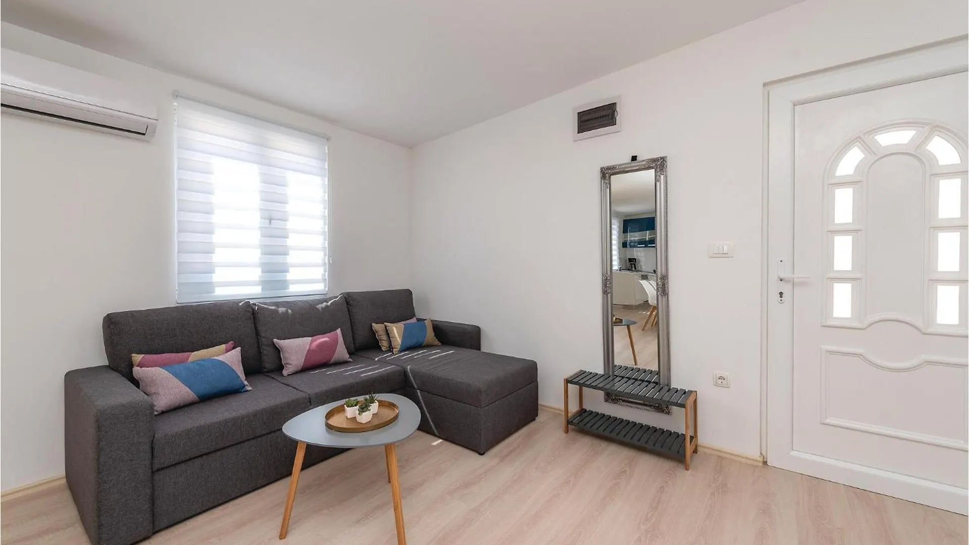 Gorgeous Home In Pakostane With Kitchen 0*,