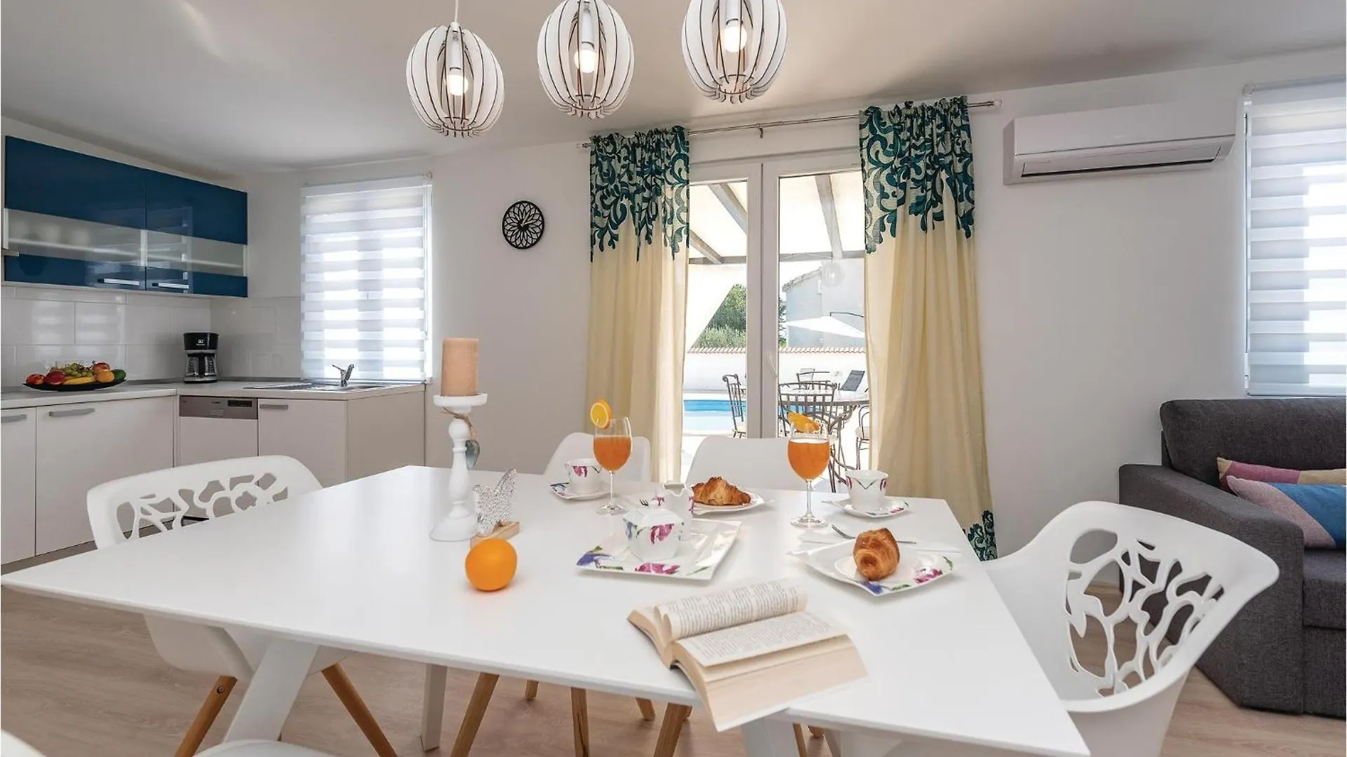 Gorgeous Home In Pakostane With Kitchen
