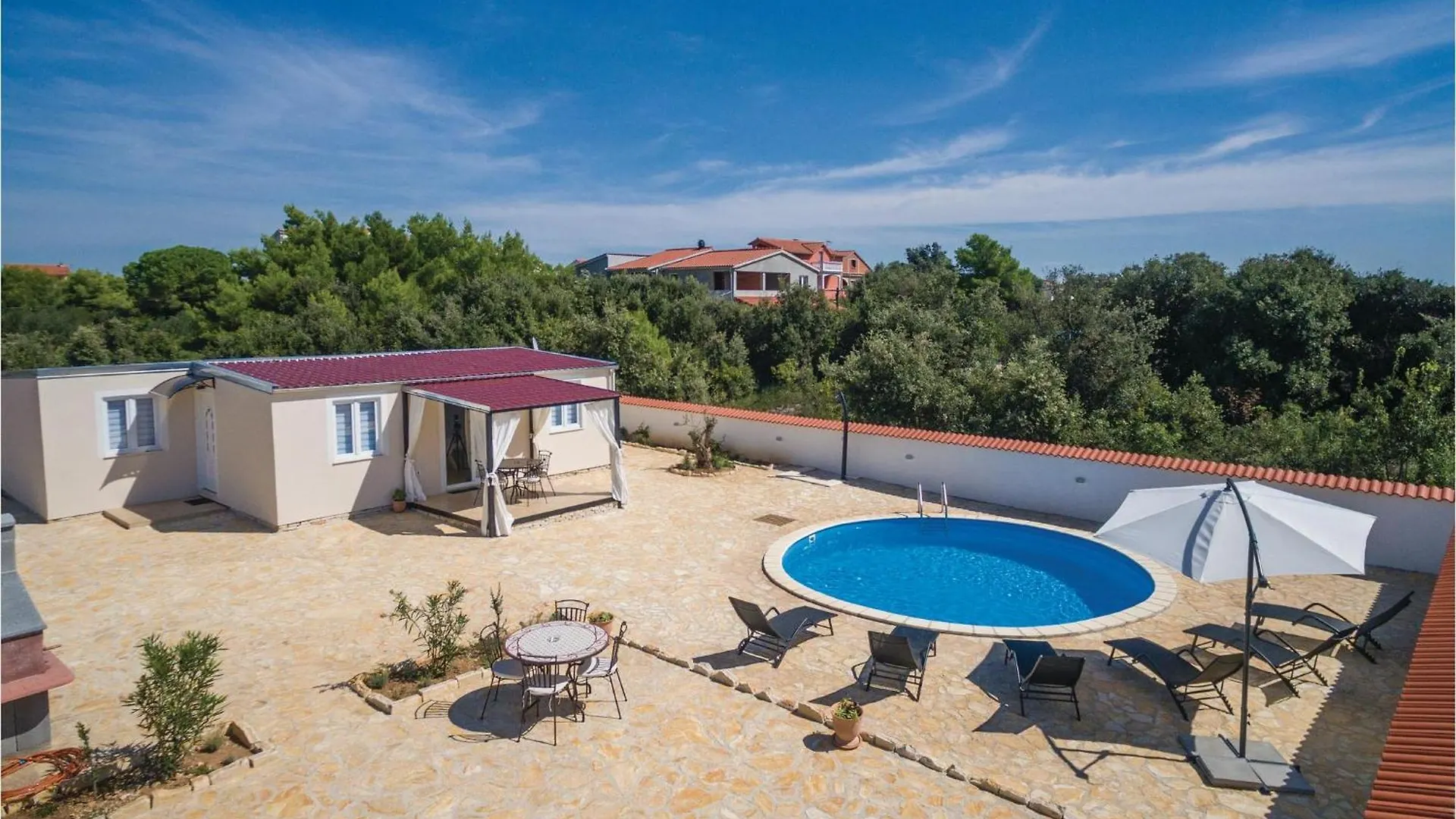 Gorgeous Home In Pakostane With Kitchen Holiday home