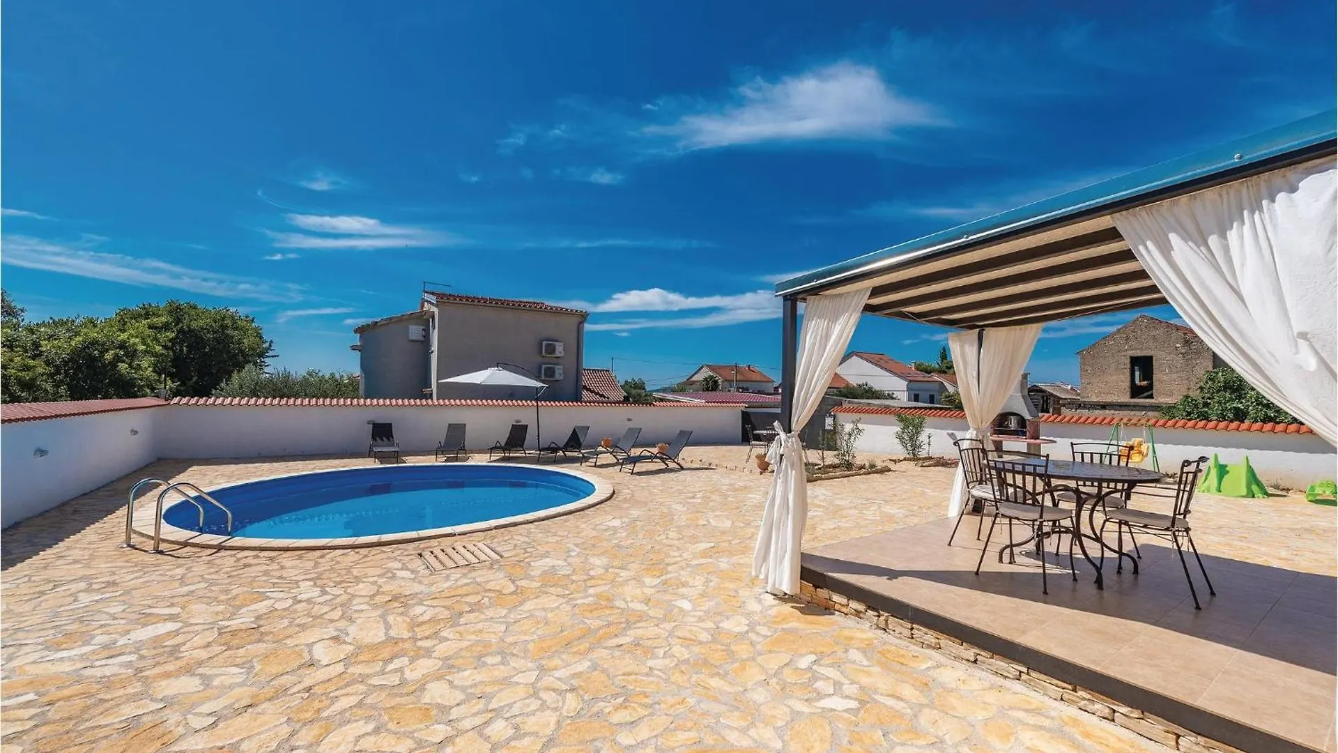 Gorgeous Home In Pakostane With Kitchen 0*,  Croatia